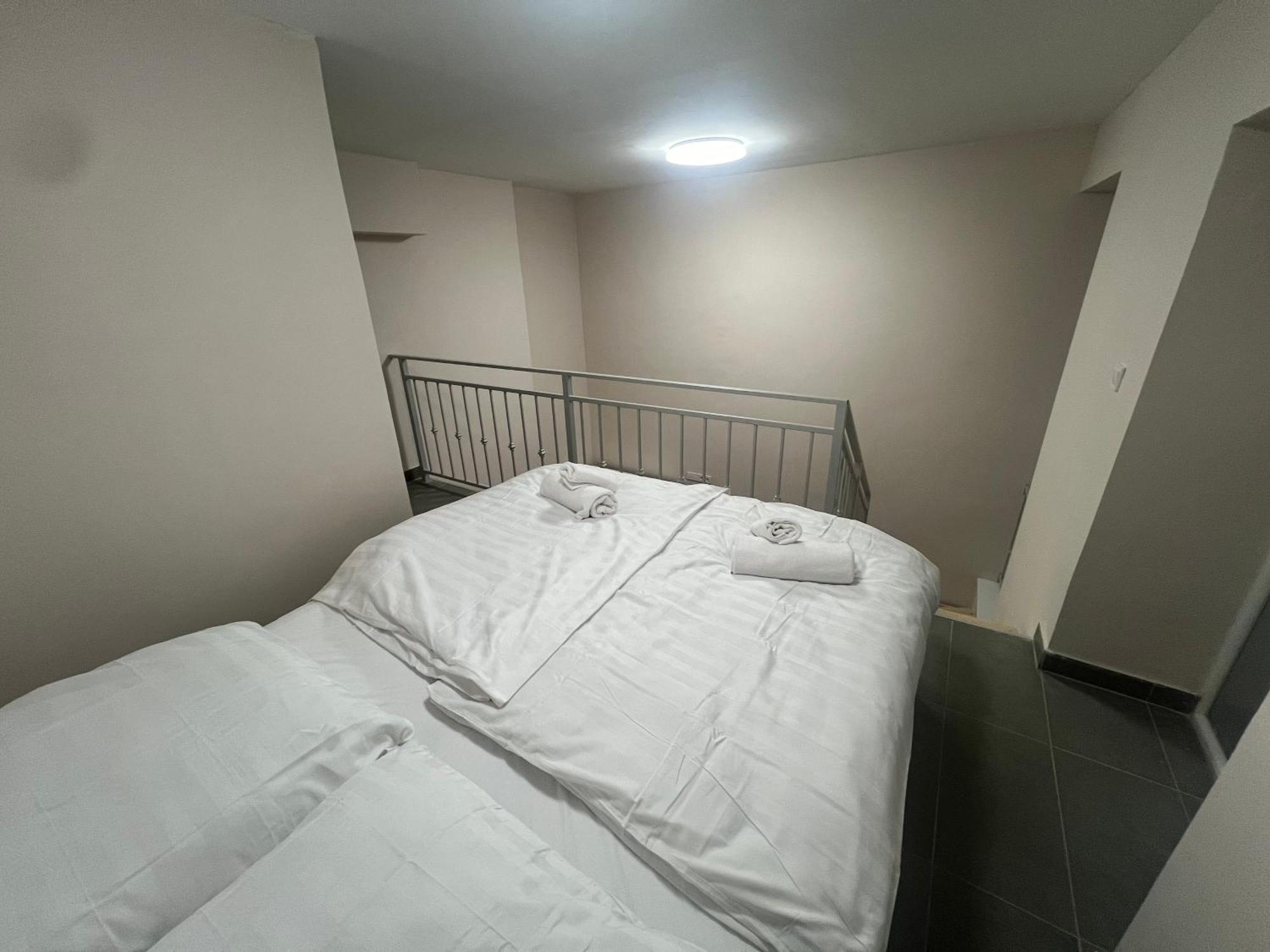 Iza-szondi Homes * Budapest
