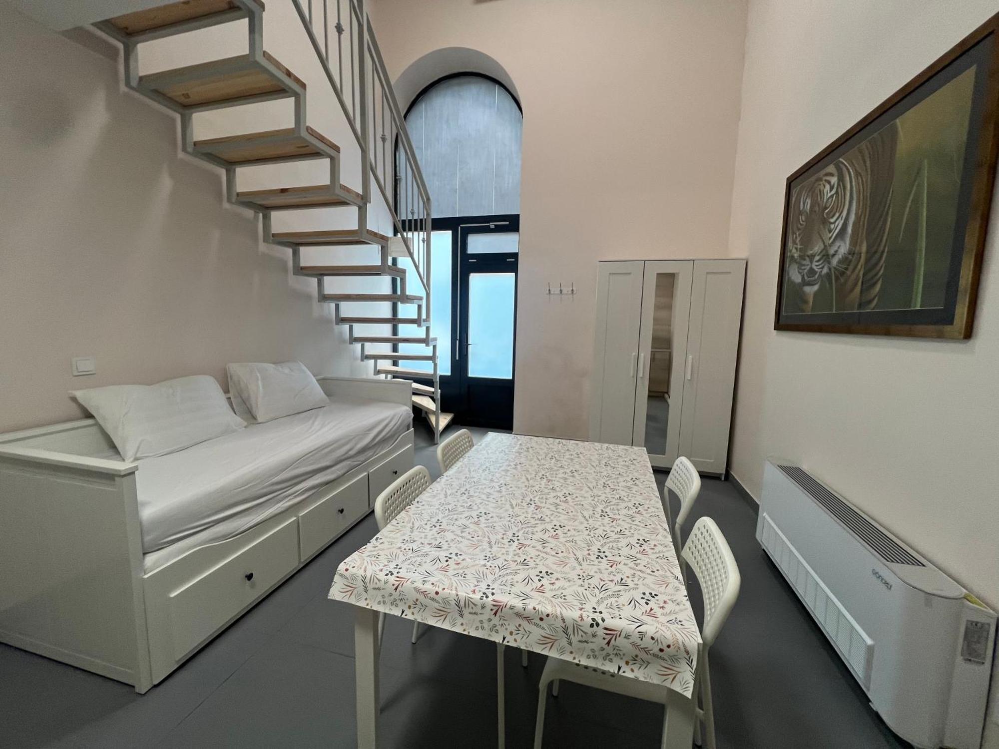 Iza-szondi Homes